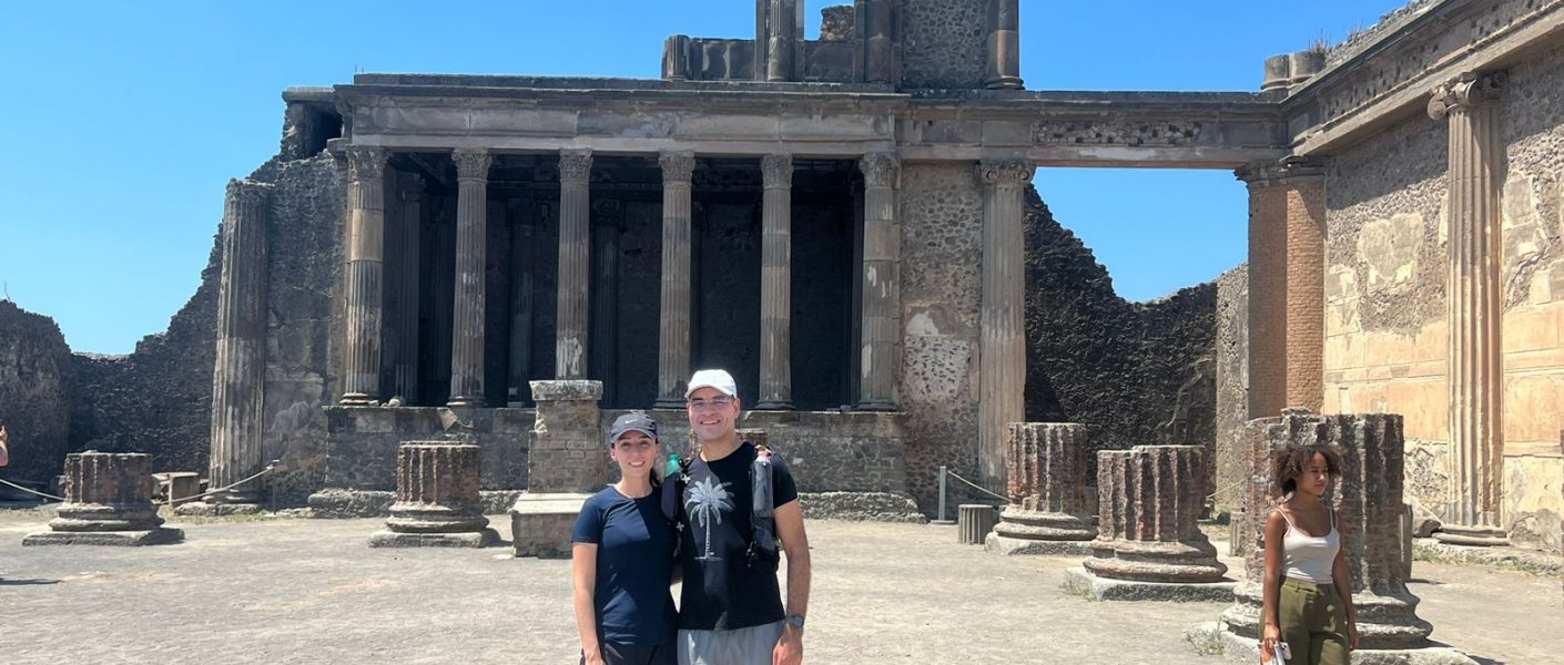 O Parque Arqueológico de Pompeia é um dos maiores sítios arqueológicos abertos a visitação de todo o mundo.