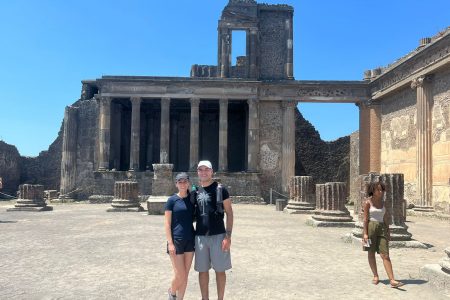 O Parque Arqueológico de Pompeia é um dos maiores sítios arqueológicos abertos a visitação de todo o mundo.
