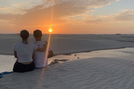 Por do sol nos Lençóis Maranheneses a bela e o bigode
