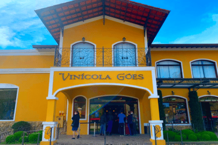 Fachada da Vinícola Góes, em São Roque